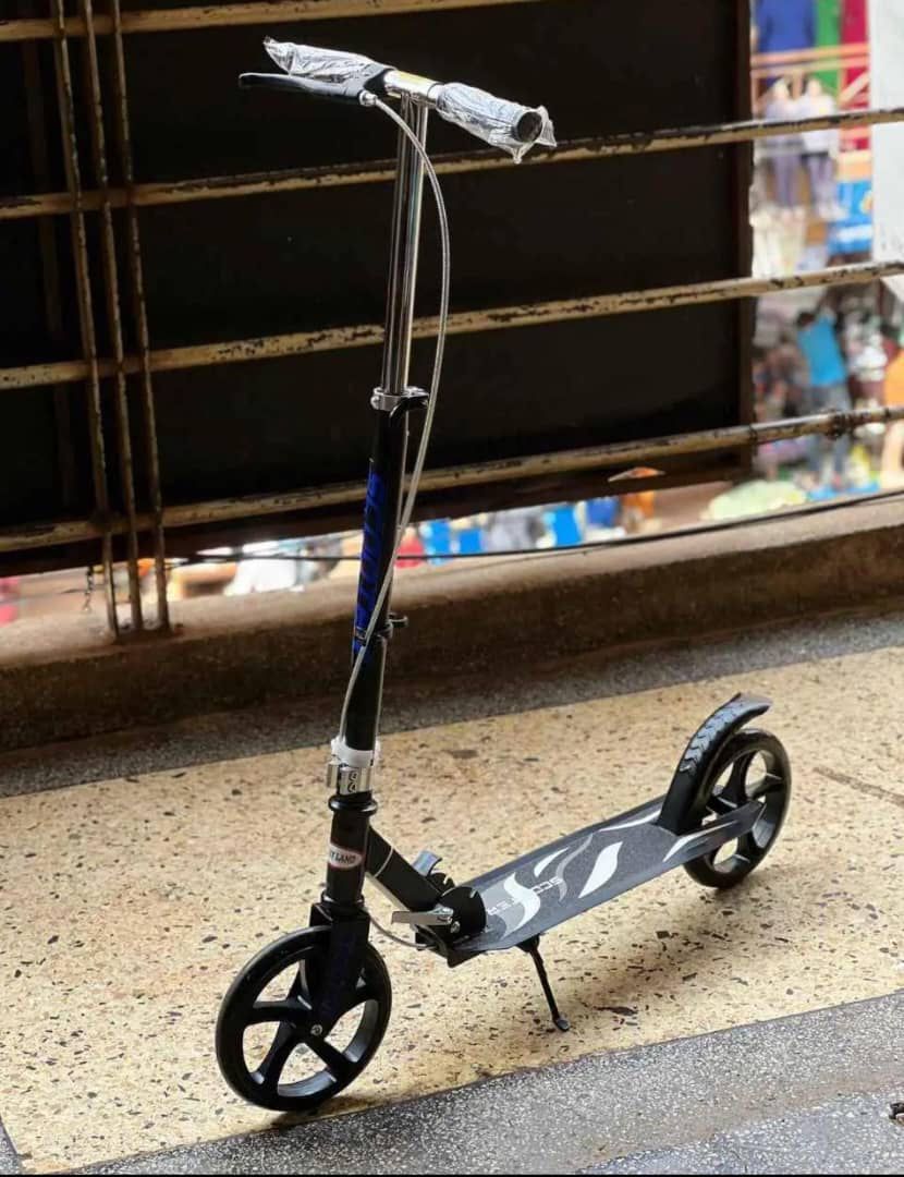 Foldable Kick Scooter — Black & Grey Camo