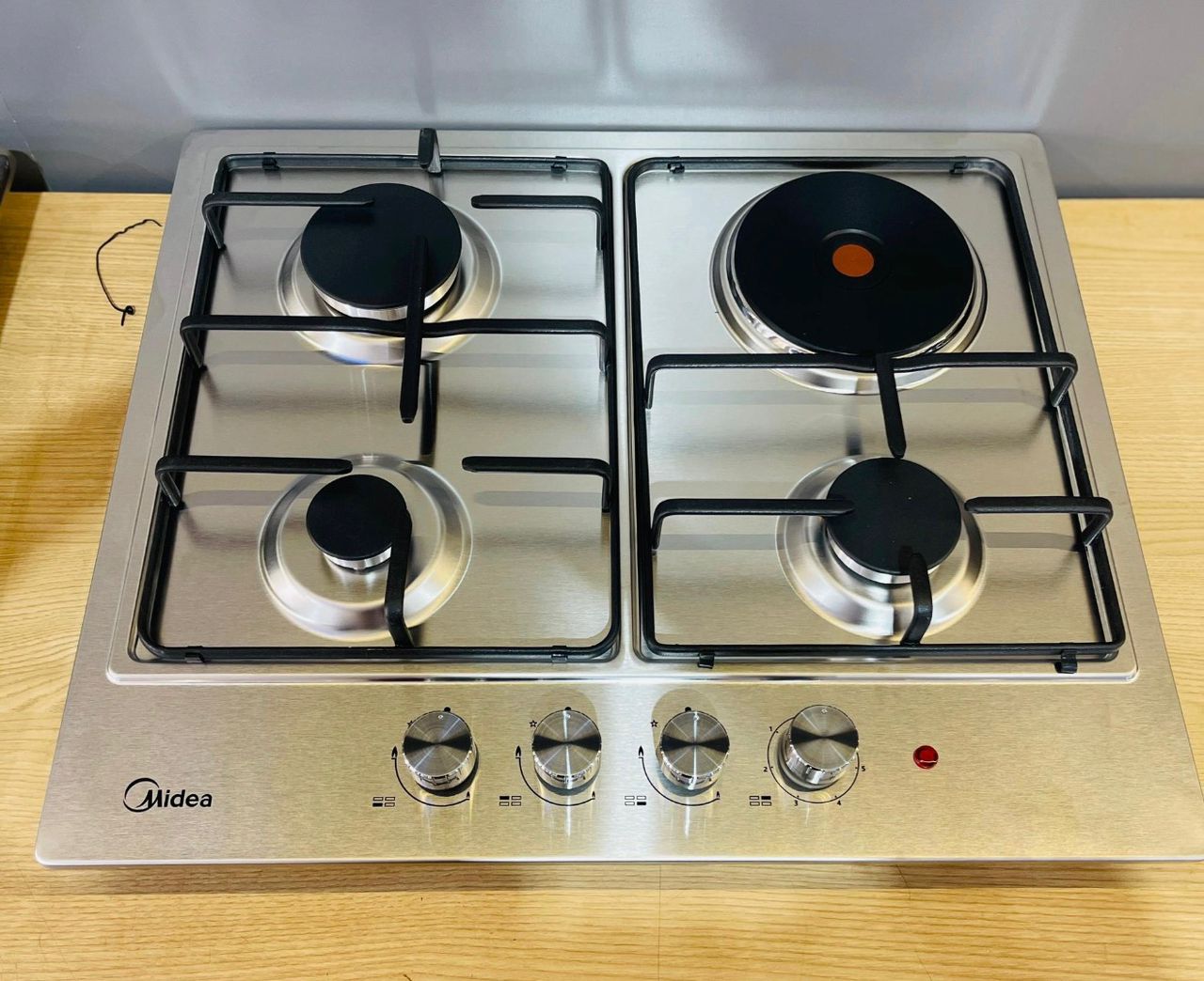 Midea 3 Gas + 1 Electric Inbuilt Hob — Stainless Steel