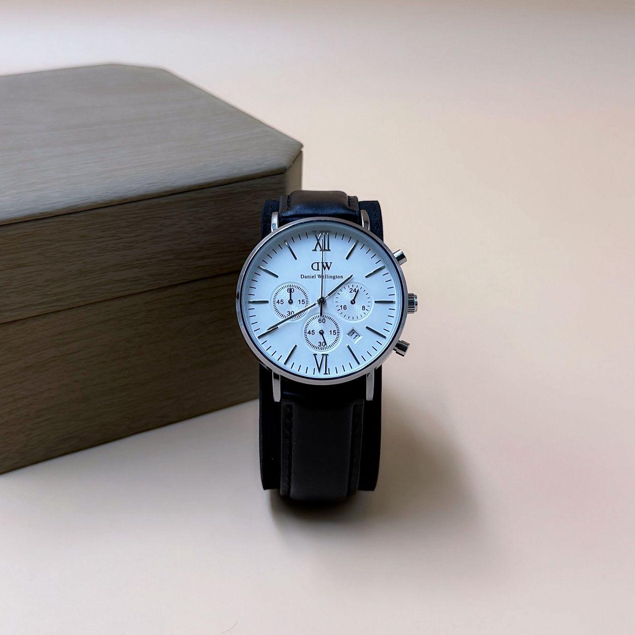 Daniel Wellington Men's Watch - Black