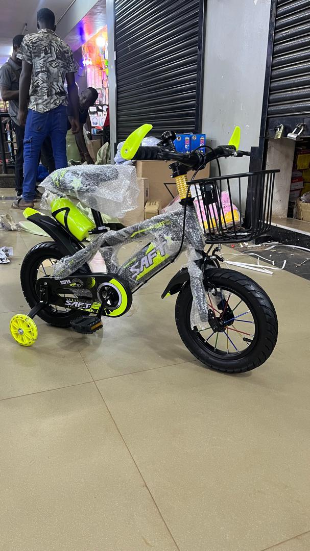 Safi Kids Bicycle with Training Wheels, Basket & Front Suspension