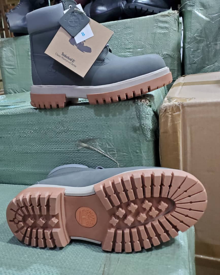 Timberland Grey Boots with Tag and Sole View