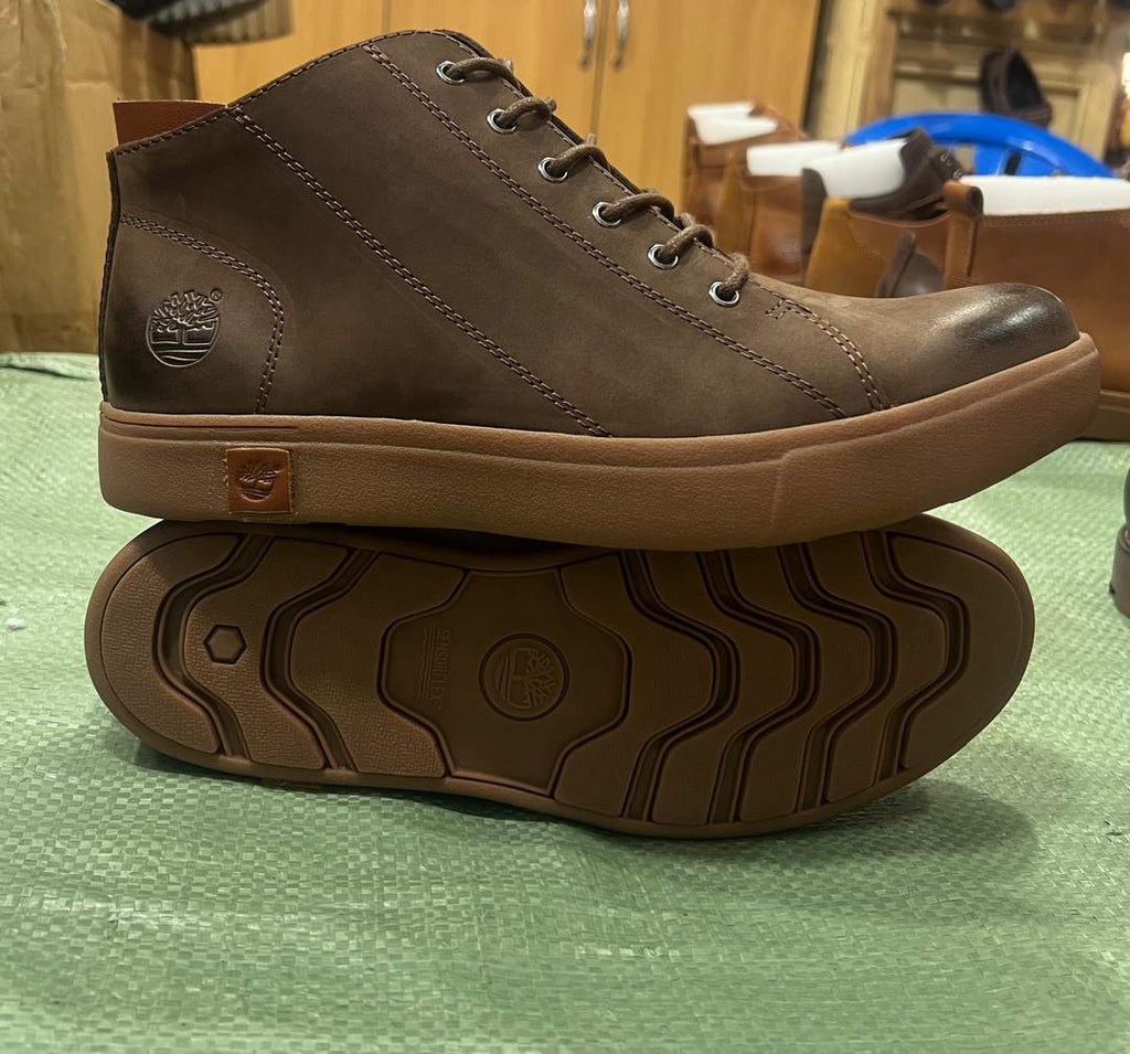 Timberland Brown Leather Chukka Boots original photo