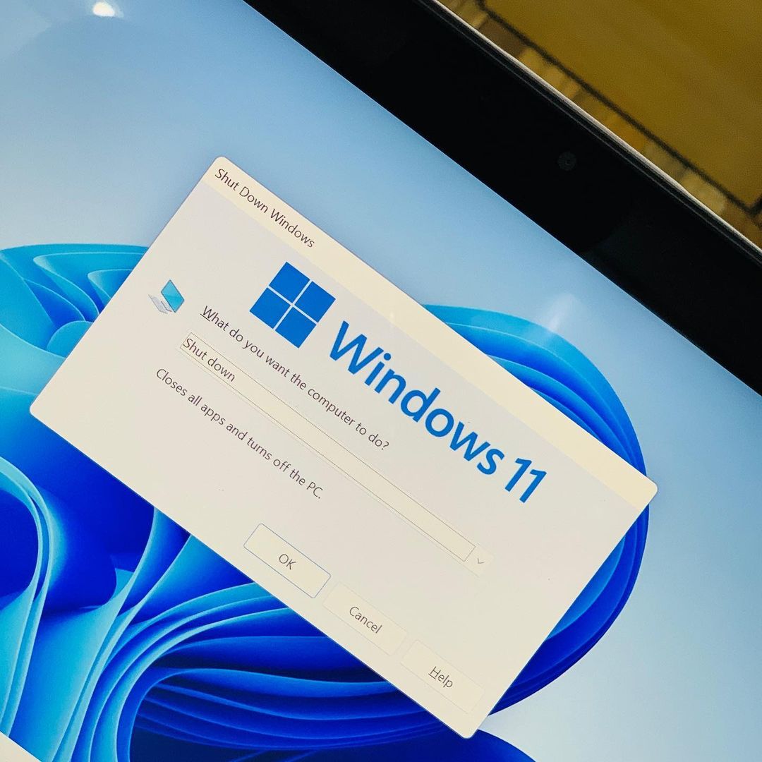 HP EliteBook 840 G3 - Open with Windows 11