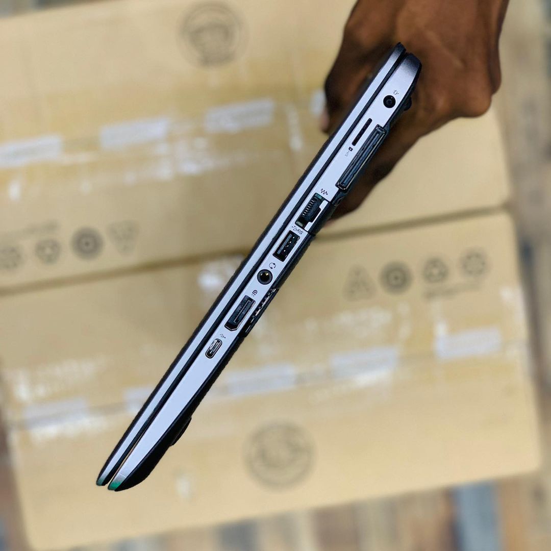 HP EliteBook 840 G3 - Closed lid silver